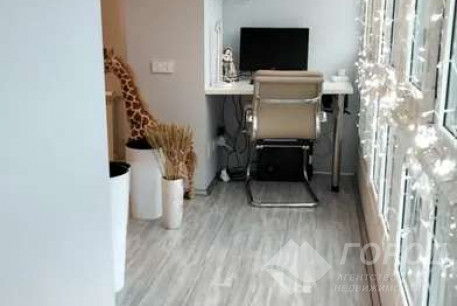 Продам 2-х кімнатну квартиру, Центр, Код: 808589/1