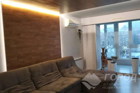 Продам 2-х кімнатну квартиру, Центр, Код: 808589/1