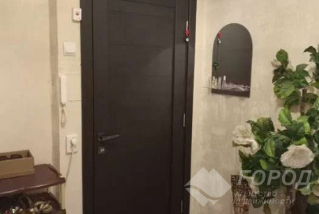 Продам 3-х кімнатну квартиру, Новые дома, Коммунальный рынок, Код: 808590/1