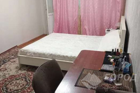 Продам 3-х кімнатну квартиру, Новые дома, Коммунальный рынок, Код: 808590/1