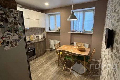 Продам 2-х кімнатну квартиру, ХТЗ, ХТЗ метро, Код: 808797/1