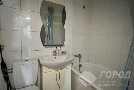 Продам 2-х кімнатну квартиру, Центр, Код: 808904/1