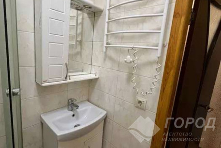 Продам гостинку, Новые дома, Коммунальный рынок, Код: 808941/1