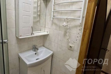 Продам гостинку, Новые дома, Коммунальный рынок, Код: 809058/1