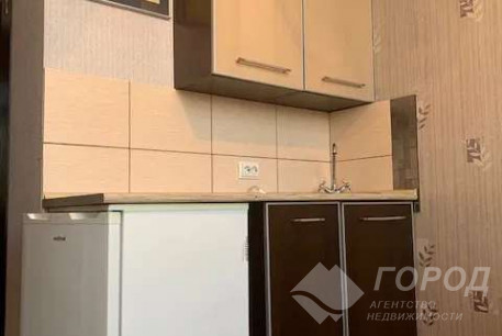 Сдам гостинку, Центральный рынок, Локомотив, Код: 809064/1