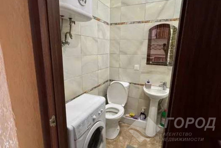 Сдам гостинку, ХТЗ, 25 больница, Код: 809125/1