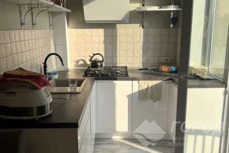 Продам 2-х кімнатну квартиру, Центр, Код: 809268/1