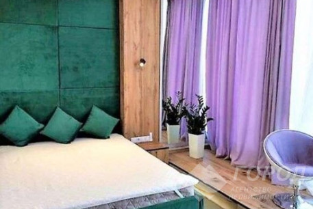 Продам 3-х кімнатну квартиру в новобудові, Центр, Код: 809306/1