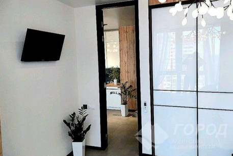 Продам 3-х кімнатну квартиру в новобудові, Центр, Код: 809306/1