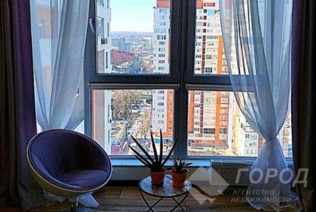 Продам 3-х кімнатну квартиру в новобудові, Центр, Код: 809306/1