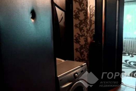 Продам гостинку, Новые дома, Коммунальный рынок, Код: 809409/1