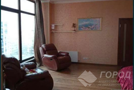 Сдам 3-х кімнатну квартиру в новобудові, Центр, Код: 809430/1