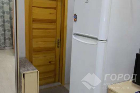 Продам гостинку, Центр, Ярослава Мудрого пл., Код: 809460/2