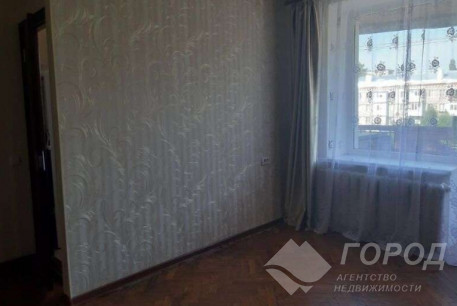 Продам 3-х кімнатну квартиру, ХТЗ, ХТЗ метро, Код: 809590/1