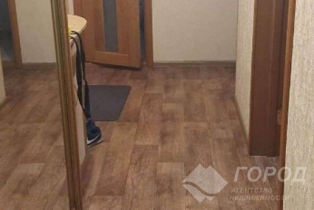 Продам 2-х кімнатну квартиру, Центральный рынок, Код: 809601/1