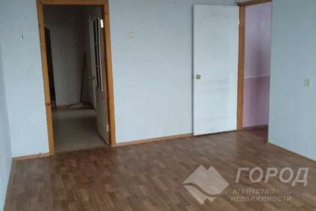 Продам 4-х кімнатну квартиру, Рогань, Роганский ж/м, Код: 809797/1