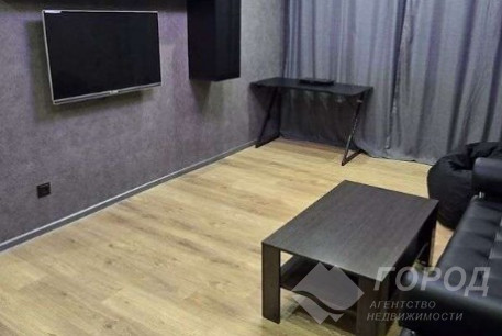 Продам 3-х кімнатну квартиру, Рогань, Код: 809999/1