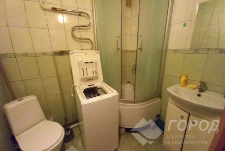 Продам 3-х кімнатну квартиру, Одесская, Зерновая ост., Код: 810010/1