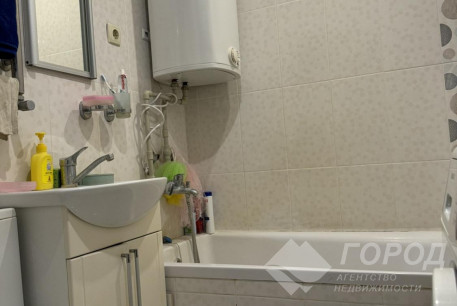 Продам 2-х кімнатну квартиру, Гагарина проспект, Остановка Державинская, Код: 810015/1