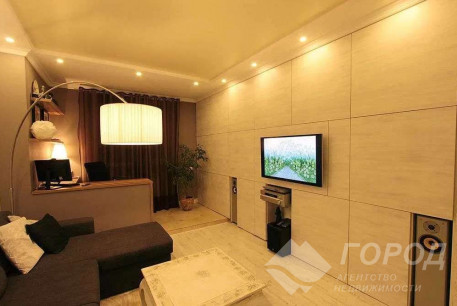 Сдам 3-х кімнатну квартиру, Рогань, Код: 810038/1