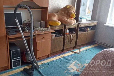 Продам 4-х кімнатну квартиру, Рогань, Малая Рогань, Код: 810043/3