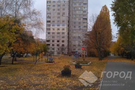 Продам 4-х кімнатну квартиру, Северная Салтовка, Код: 810228/1