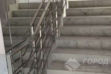 Продам 1-кімнатну квартиру в новобудові, Центр, Код: 810239/1