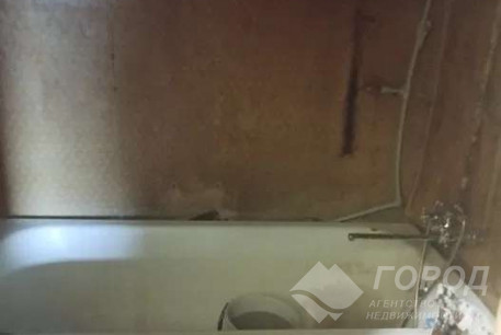 Продам 4-х кімнатну квартиру, Одесская, 13 больница, Код: 810255/1