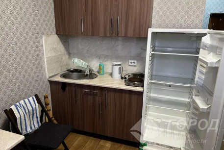 Сдам гостинку, Центр, Площадь Конституции метро (Советская), Код: 810275/1