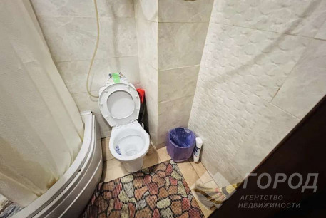 Сдам гостинку, Центр, Код: 810275/2