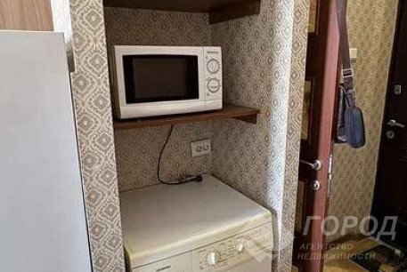 Сдам гостинку, Центр, Площадь Конституции метро (Советская), Код: 810275/3