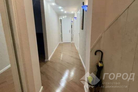 Продам 3-х кімнатну квартиру, Рогань, Солнечный, Код: 810284/1