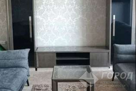 Продам 1-кімнатну квартиру, Центр, Код: 810297/1