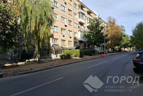 Продам 2-х кімнатну квартиру, Сосновая Горка, Научная метро, Код: 810327/1