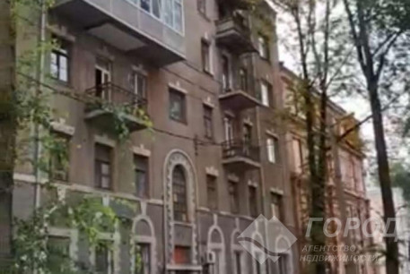 Продам 4-х кімнатну квартиру, Центр, Ярослава Мудрого пл., Код: 810327/3