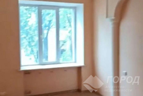 Продам 4-х кімнатну квартиру, Центр, Ярослава Мудрого пл., Код: 810327/3