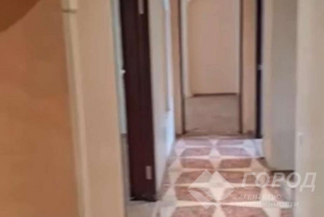 Продам 4-х кімнатну квартиру, Центр, Ярослава Мудрого пл., Код: 810327/3