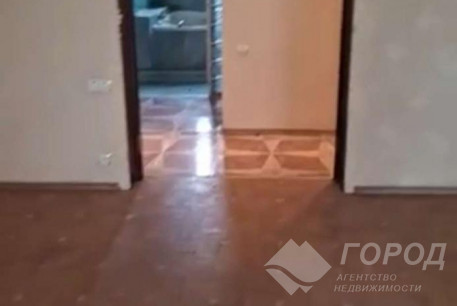 Продам 4-х кімнатну квартиру, Центр, Ярослава Мудрого пл., Код: 810327/3