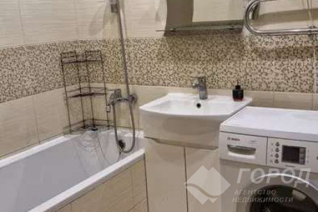 Продам 3-х кімнатну квартиру, ХТЗ, Пролетарская метро (Индустриальная), Код: 810328/1