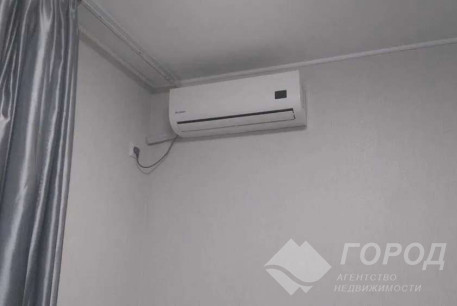 Продам 1-кімнатну квартиру, Центральный рынок, Центральный Рынок метро, Код: 810329/1