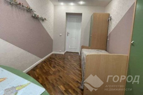 Продам 3-х кімнатну квартиру, Рогань, Код: 810344/1