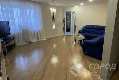 Продам 3-х кімнатну квартиру, Рогань, Код: 810344/1