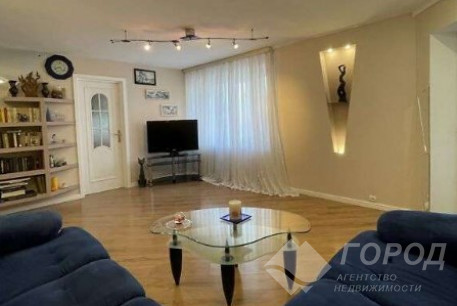 Продам 3-х кімнатну квартиру, Рогань, Код: 810344/1