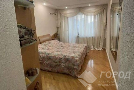 Продам 3-х кімнатну квартиру, Рогань, Код: 810344/1