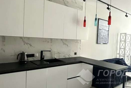 Продам 2-х кімнатну квартиру, Центр, Ярослава Мудрого пл., Код: 810434/2