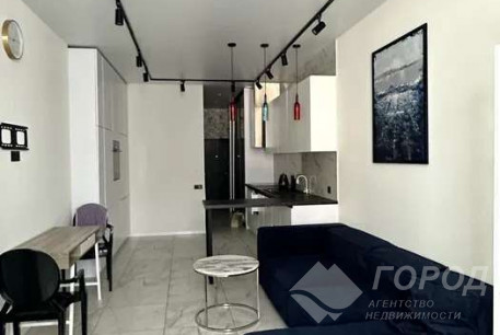 Продам 2-х кімнатну квартиру, Центр, Ярослава Мудрого пл., Код: 810434/2