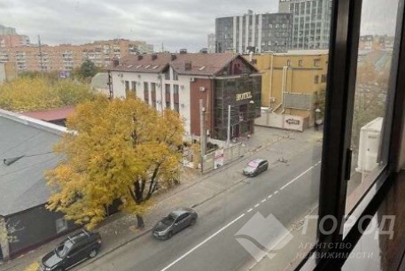 Продам 3-х кімнатну квартиру, Гагарина проспект, Проспект Гагарина метро, Код: 810513/1