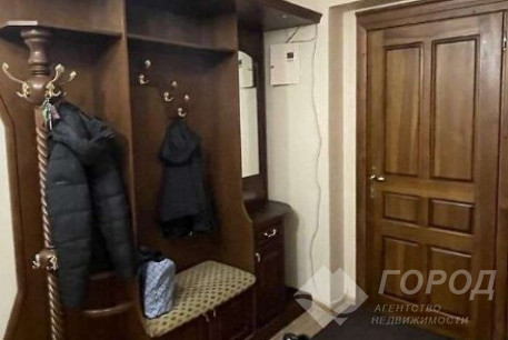 Продам 3-х кімнатну квартиру, Гагарина проспект, Проспект Гагарина метро, Код: 810513/1