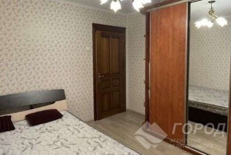 Продам 3-х кімнатну квартиру, Гагарина проспект, Проспект Гагарина метро, Код: 810513/1