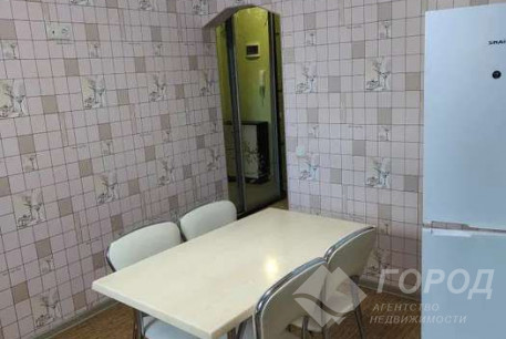 Сдам 1-кімнатну квартиру, Гагарина проспект, Защитников Украины метро (Площадь Восстания), Код: 810561/1